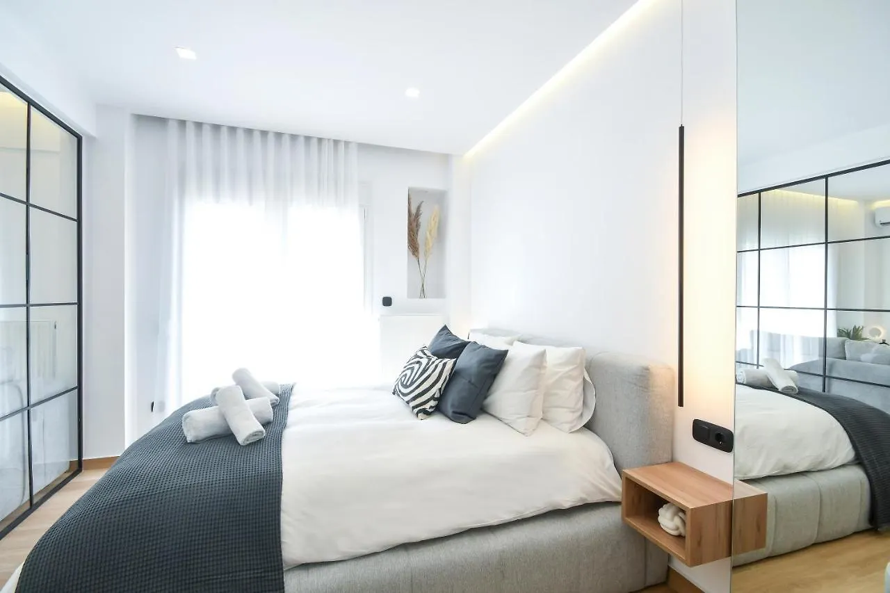 Luxury Downtown Apartment C1 سالونيك